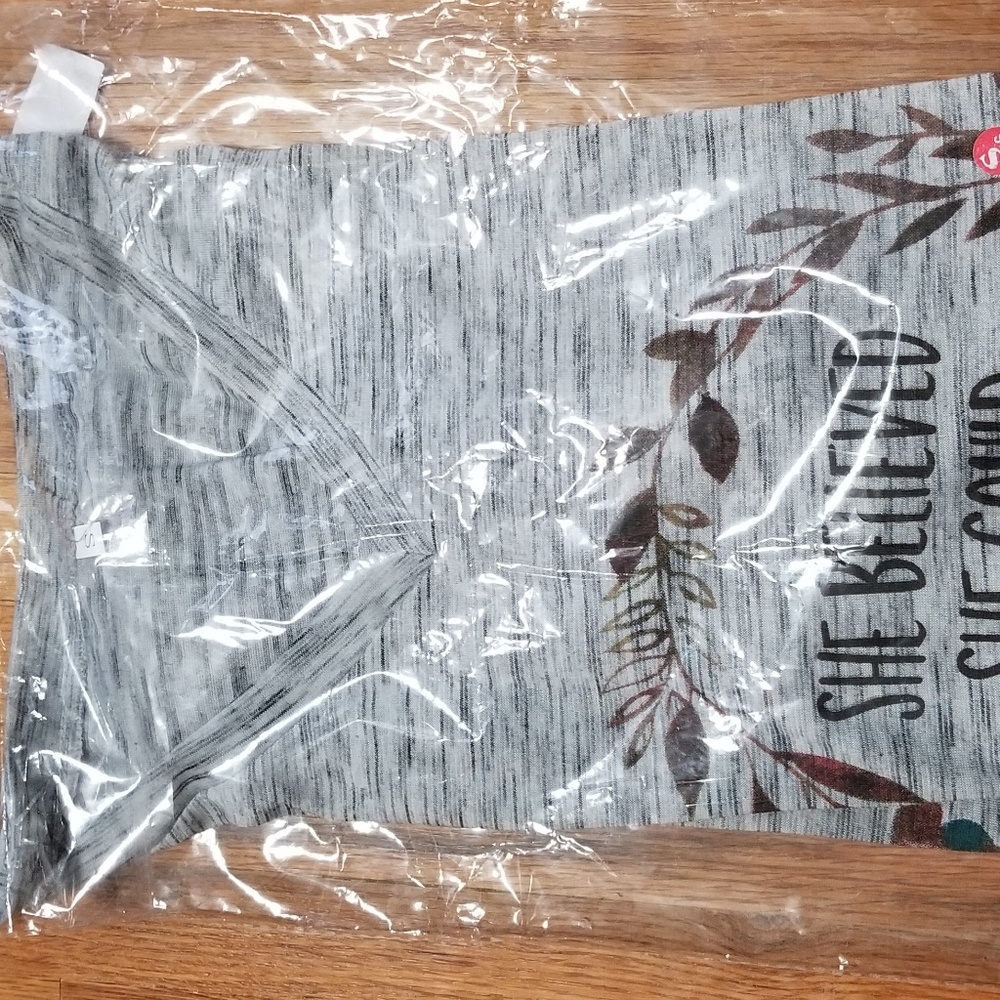 tshirt - Picture 4 of 5
